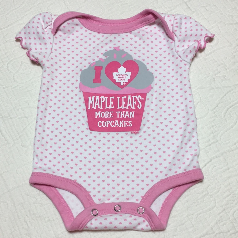 0-3m (6/$20) NHL Toronto Maple Leafs Fanwear Onesie